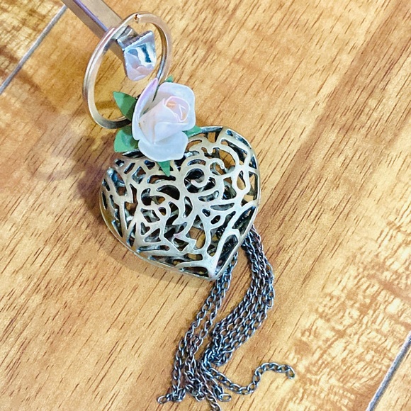 Louis Vuitton Tag and Lock (226) “A Thousand Years” - Picture 11 of 16